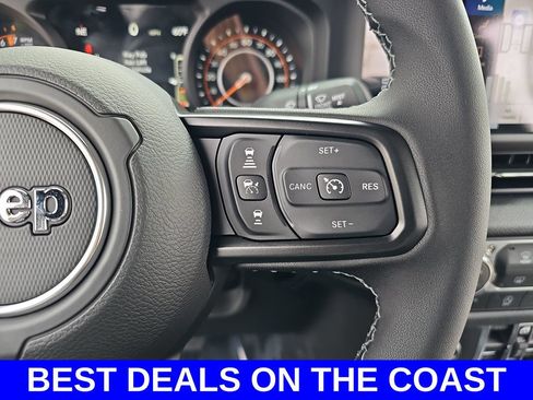 New 2026 Jeep Gladiator Sport AWD/4WD image 17