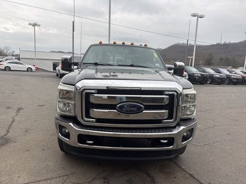 Used 2013 Ford F250 Lariat w/ Chrome Pkg image 3