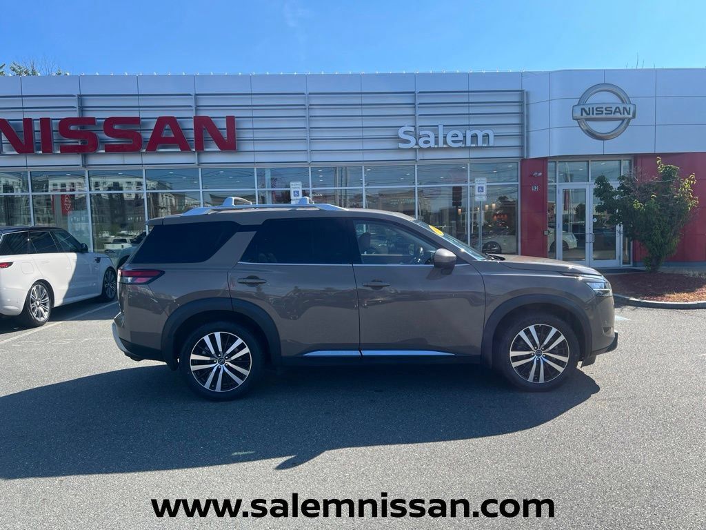 Used 2023 Nissan Pathfinder Platinum AWD/4WD image 8