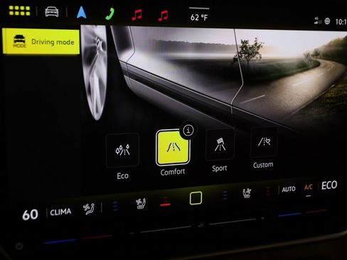 Used 2025 Volkswagen ID. Buzz Pro S image 44