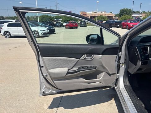 Used 2014 Honda Civic LX image 9