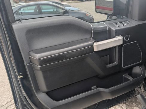 Used 2018 Ford F150 Lariat w/ Equipment Group 502A Luxury image 16