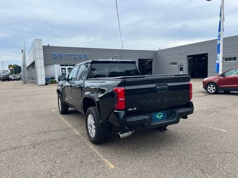 Used 2024 Toyota Tacoma SR5 AWD/4WD image 6