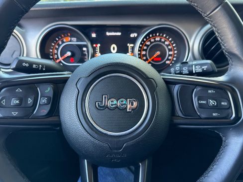 Used 2018 Jeep Wrangler Sport S image 13