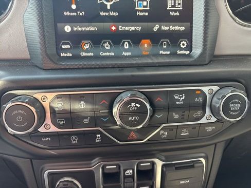 Used 2021 Jeep Gladiator Overland AWD/4WD image 10