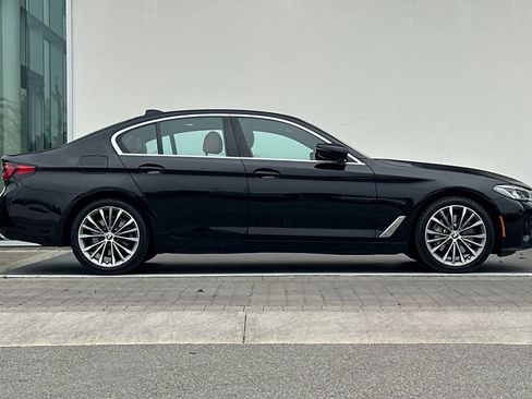Used 2022 BMW 530i RWD image 2