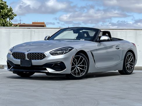 Used 2021 BMW Z4 sDrive30i RWD image 1