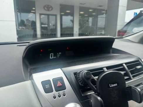 Used 2012 Toyota Prius V Three w/ Preferred Accessory Pkg FWD image 11