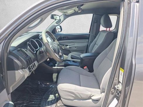 Used 2015 Toyota Tacoma 2WD Access Cab w/ Convenience Package image 13
