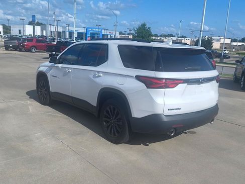 Used 2023 Chevrolet Traverse RS FWD image 12