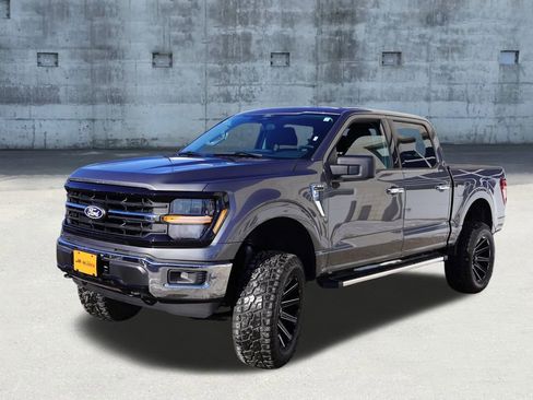 Used 2025 Ford F150 XLT w/ Equipment Group 301A Standard image 11