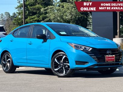 New 2025 Nissan Versa SR w/ Trunk Package
