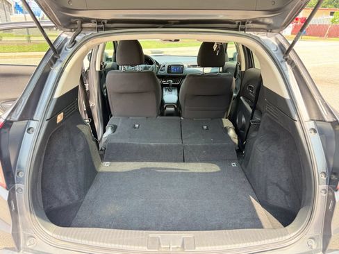 Used 2017 Honda HR-V EX image 8