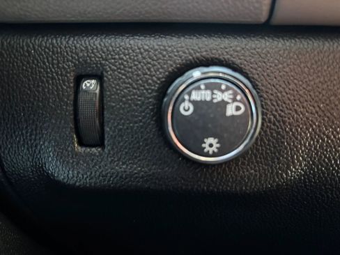 Used 2018 Chevrolet Colorado LT RWD image 18