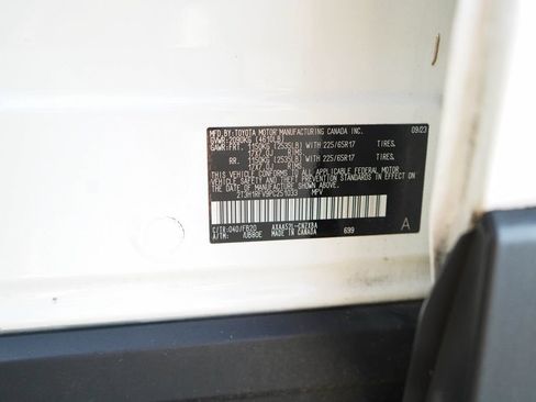 Used 2023 Toyota RAV4 LE FWD image 41