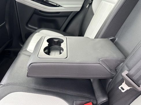 Used 2023 Land Rover Range Rover Evoque R-Dynamic S image 32