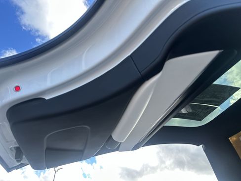 Used 2022 Tesla Model X Plaid image 29