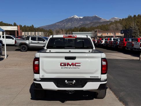 Used 2025 GMC Canyon Elevation w/ Convenience Package image 4