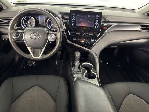 Certified 2022 Toyota Camry LE image 25