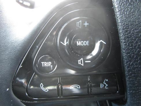 Used 2020 Toyota Prius XLE image 27