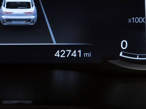 Certified 2023 Genesis GV70 2.5T Advanced w/ Advanced Package image 23