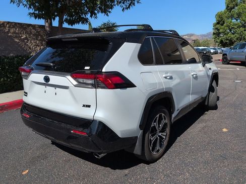 Used 2024 Toyota RAV4 XSE AWD/4WD image 8