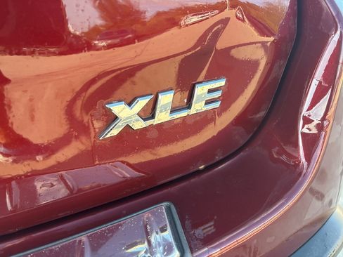 Used 2015 Toyota Highlander XLE image 9