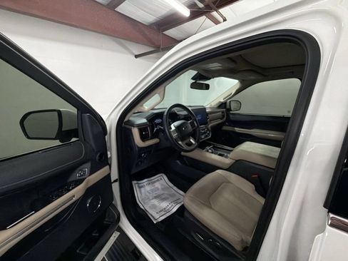 Used 2024 Ford Expedition Limited RWD image 10