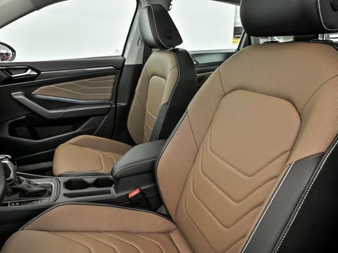 New 2025 Volkswagen Jetta SEL image 7