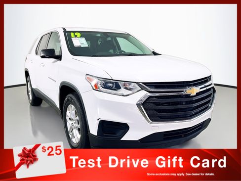 Used 2019 Chevrolet Traverse LS FWD image 1