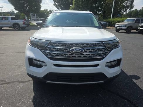 Used 2020 Ford Explorer Limited RWD image 2