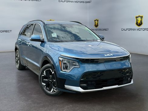 Used 2025 Kia Niro Wave FWD image 3