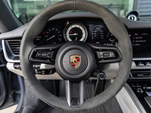 Certified 2024 Porsche 911 Carrera 4S AWD/4WD image 36