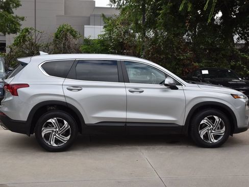 Used 2023 Hyundai Santa Fe SE FWD image 6