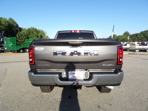 Used 2026 RAM 2500 Big Horn AWD/4WD image 6