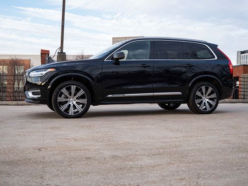 Certified 2024 Volvo XC90 T8 Ultimate w/ Protection Package Premier image 3
