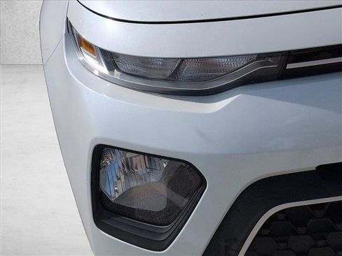 Used 2021 Kia Soul LX image 3