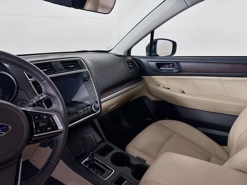 Used 2019 Subaru Outback 2.5i Limited AWD/4WD image 11