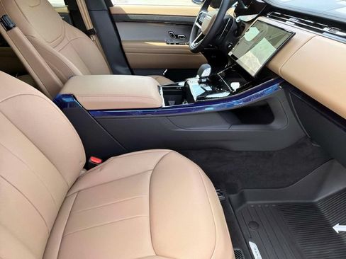 New 2026 Land Rover Range Rover Sport SE AWD/4WD image 10