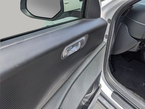 Used 2023 Hyundai Ioniq 6 SE RWD image 19