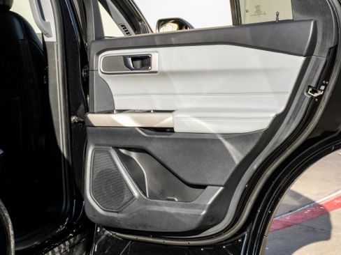 Used 2021 Ford Explorer XLT w/ Equipment Group 202A image 42