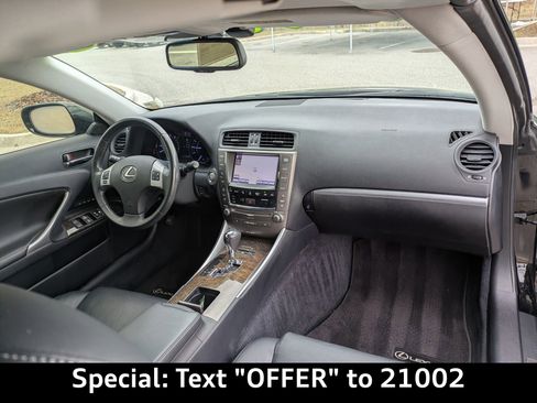 Used 2015 Lexus IS 250C w/ Luxury Package image 16