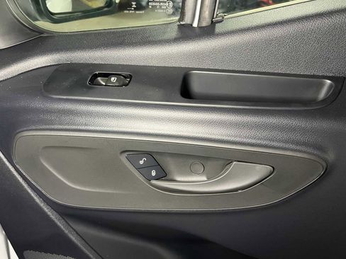 Used 2025 Mercedes-Benz Sprinter 2500 image 11