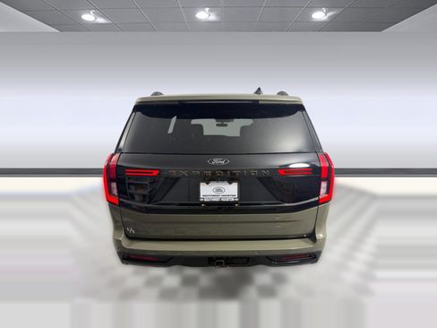 Used 2025 Ford Expedition Tremor AWD/4WD image 10