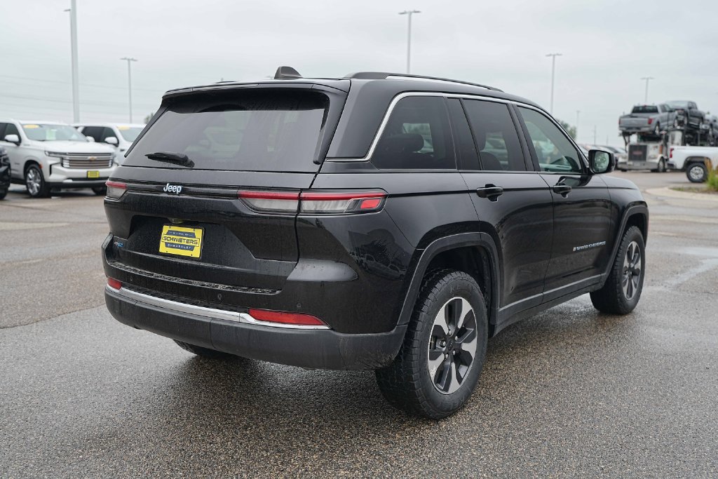 Used 2024 Jeep Grand Cherokee Limited 4xe AWD/4WD image 7