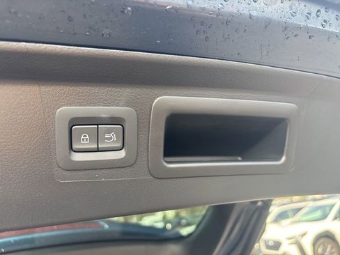 Used 2023 MAZDA CX-50 2.5 S w/ Preferred Plus Pkg image 24