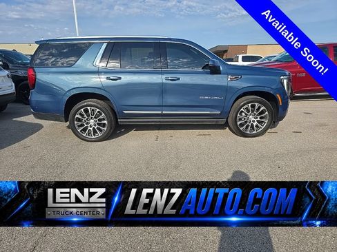 Used 2026 GMC Yukon Denali w/ Sun & Power Step Package AWD/4WD image 1