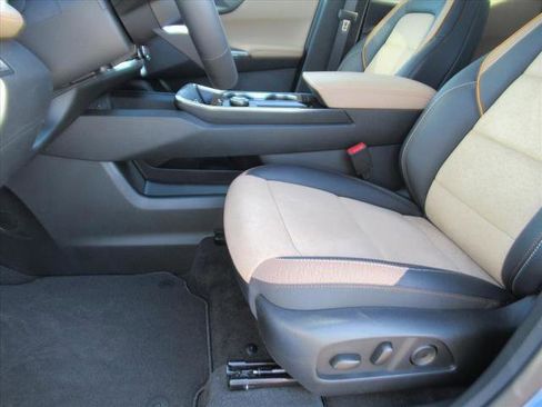 New 2026 Chevrolet Equinox ACTIV w/ Convenience Package III image 17