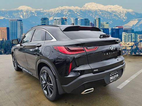 Used 2023 INFINITI QX55 Luxe w/ Cargo Package image 7