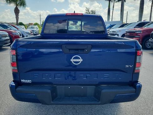 Used 2022 Nissan Frontier SV RWD image 3